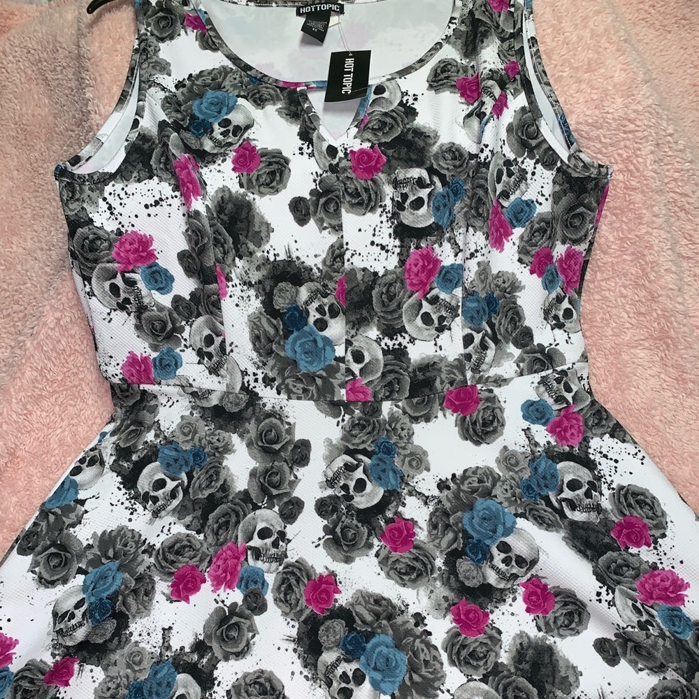HOTTOPIC rose printed skull dress